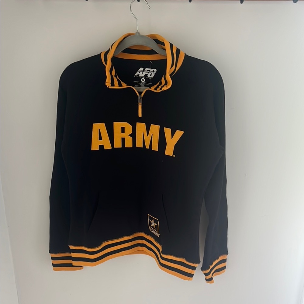 Black and Gold Army Pullover